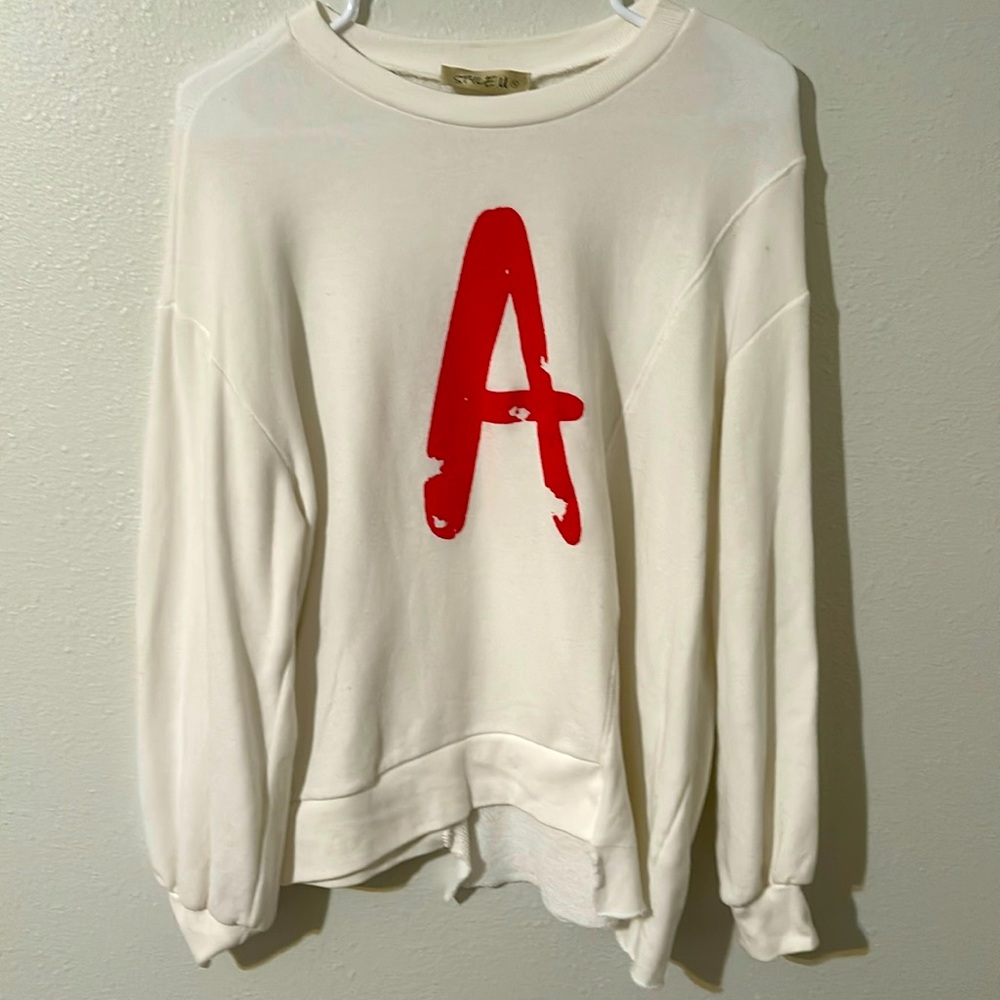 Boutique item, small, cotton and polyester.